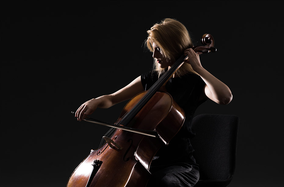 Cello player
